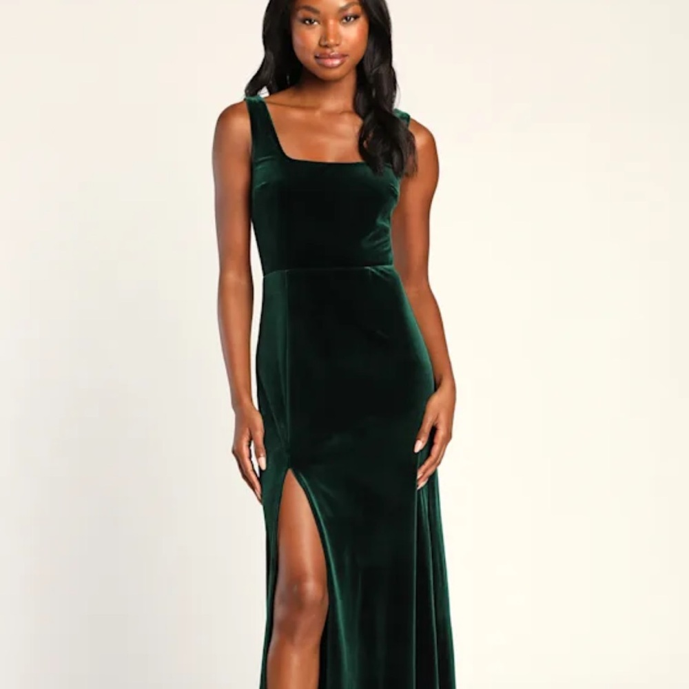 Lulu's Emerald Green Velvet Square-Neck Maxi Dress with Thigh Slit. Size S